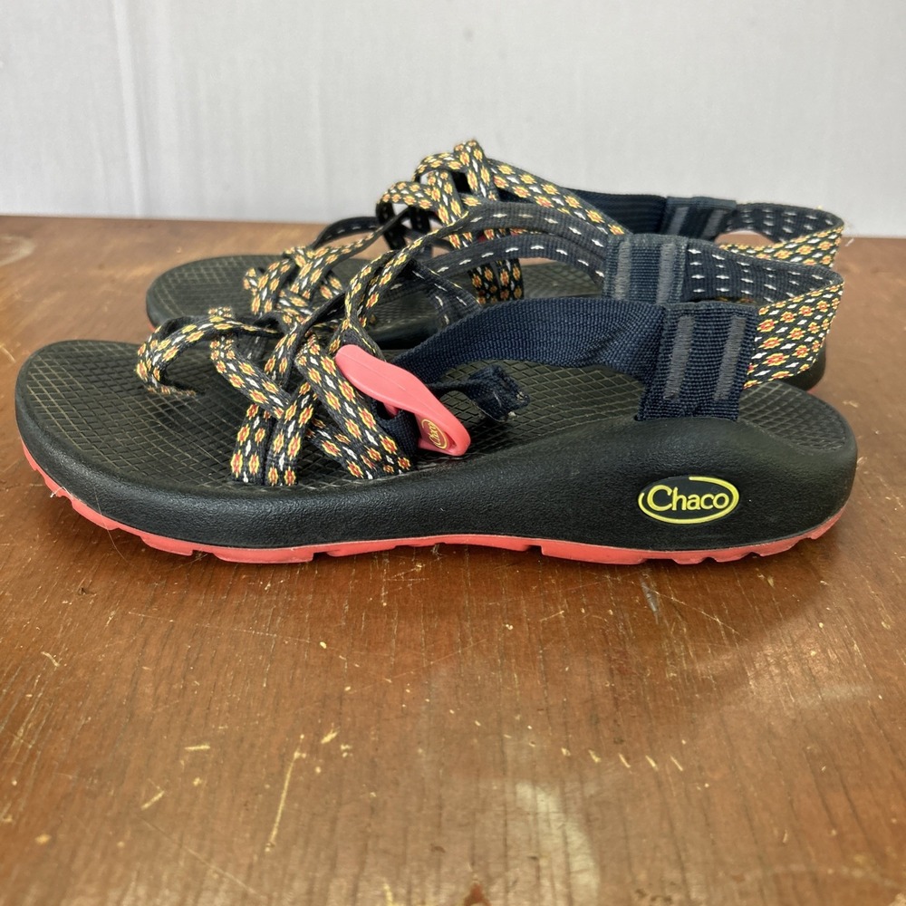 Chaco Size 7 Adjustable ZX2 Classic Sandal Crest Citrus Outdoor Pink Navy Shoes - Picture 3 of 5